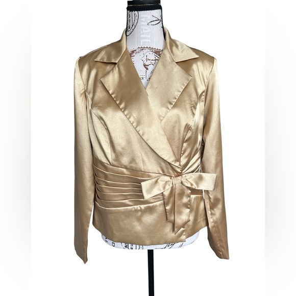 Bay Studio Jackets & Blazers - Bay Studio Evenings Vintage Gold Satin Overcoat size medium